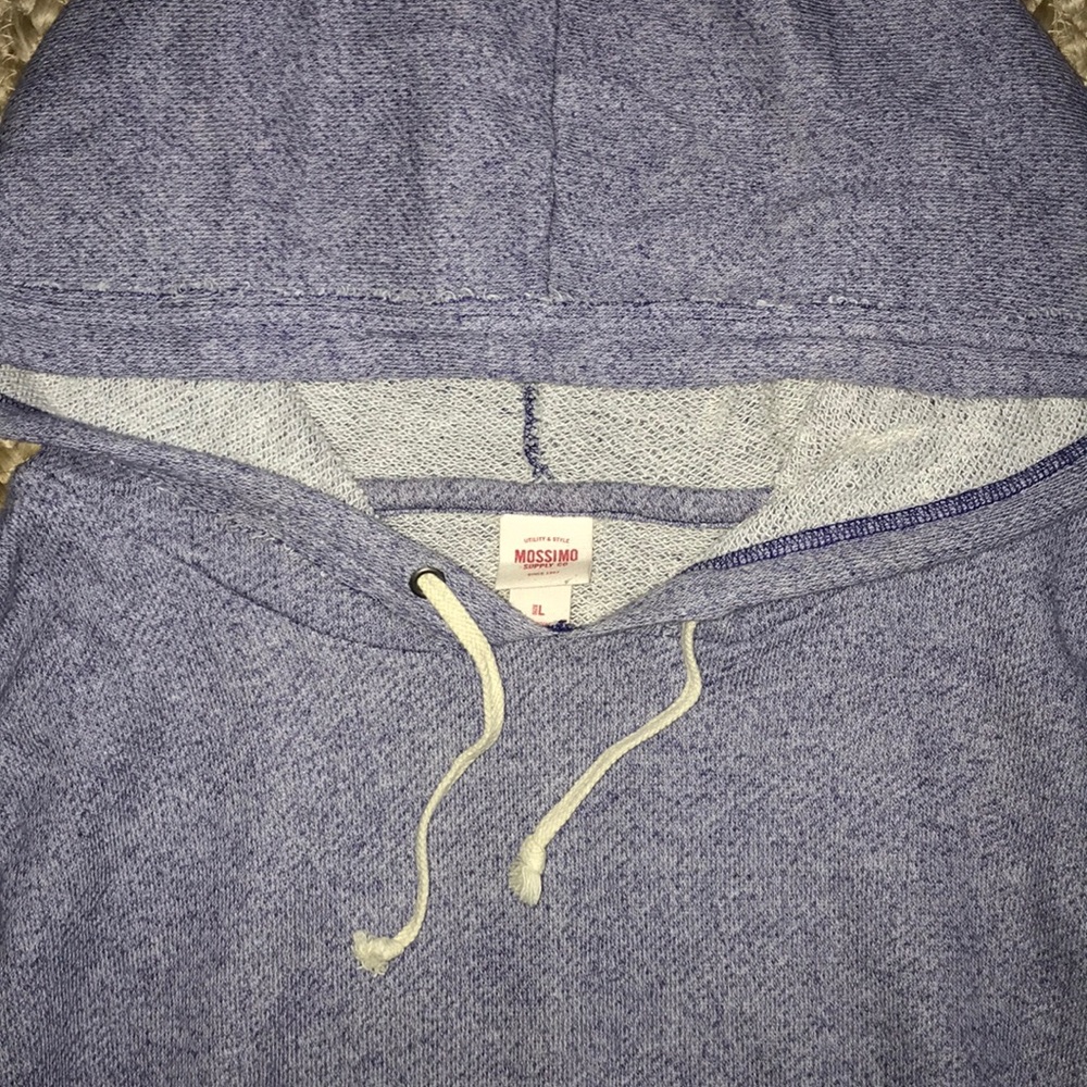 Sweatshirt - Picture 2 of 3